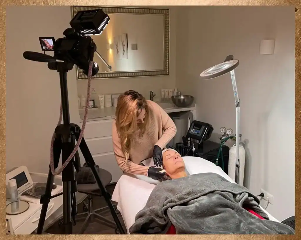 UGC Beauty Content Creation - Nadi Beckmann filmt Kosmetikbehandlung für authentischen Content